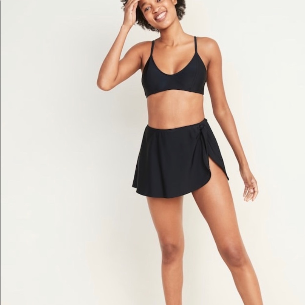 Side tie swim skirt